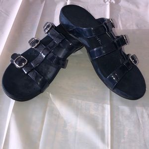 Vionic Misa Sandals